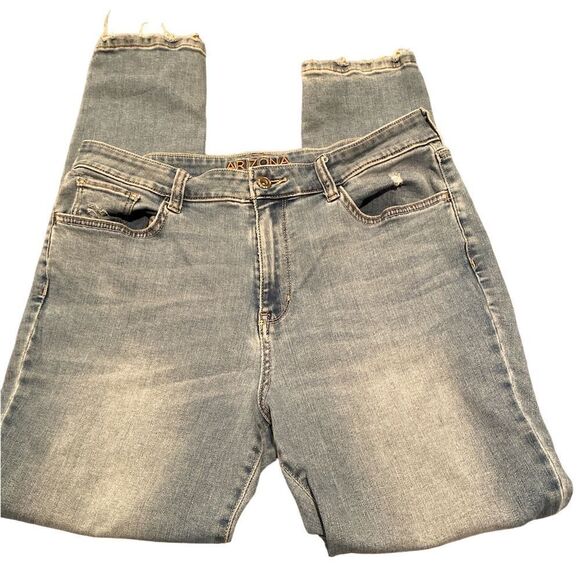 Arizona Jeans Light Wash Size 13 Stretch - Picture 1 of 7